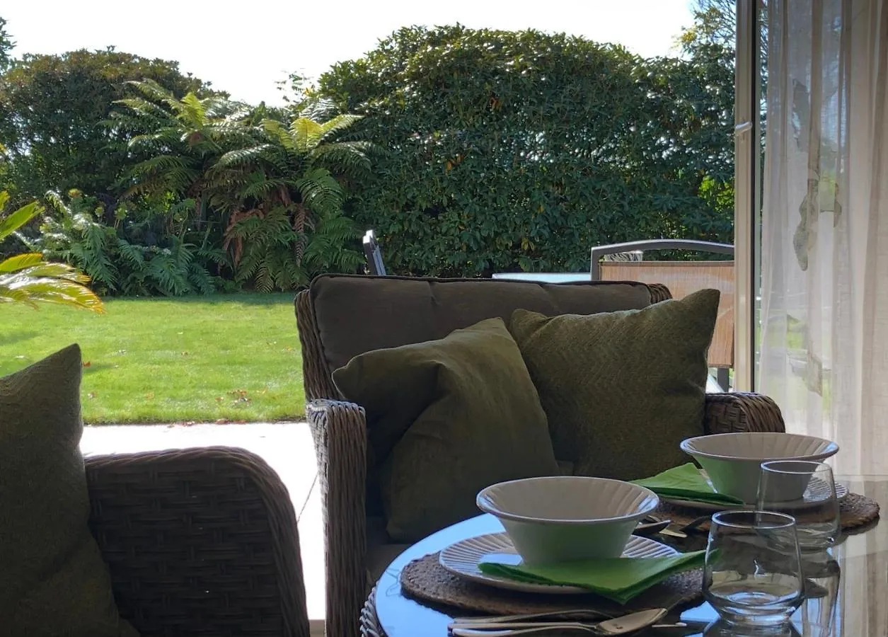 *****  Karanda Bnb Bed & Breakfast Rotorua New Zealand